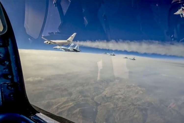 Putin’e füzelerle donatılmış 4 savaş uçağıyla koruma