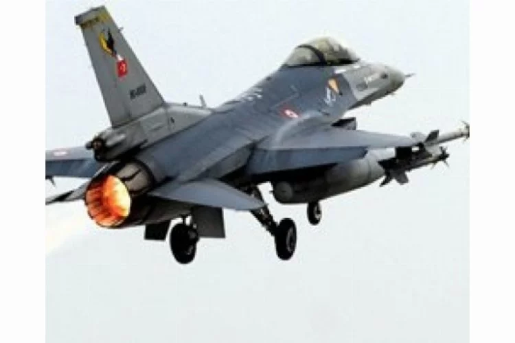 Sınırda F-16'lar havalandı