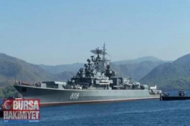 Rus savaş gemileri Suriye yolunda