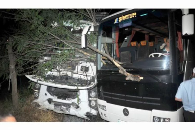 Bursa'da korkunç kaza! TIR dehşet saçtı
