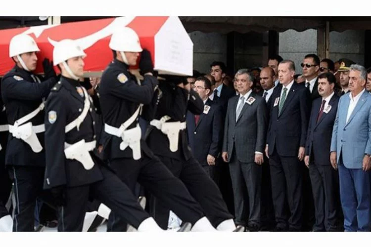 Erdoğan Şehit Beyazıt Çeken'in cenaze töreninde
