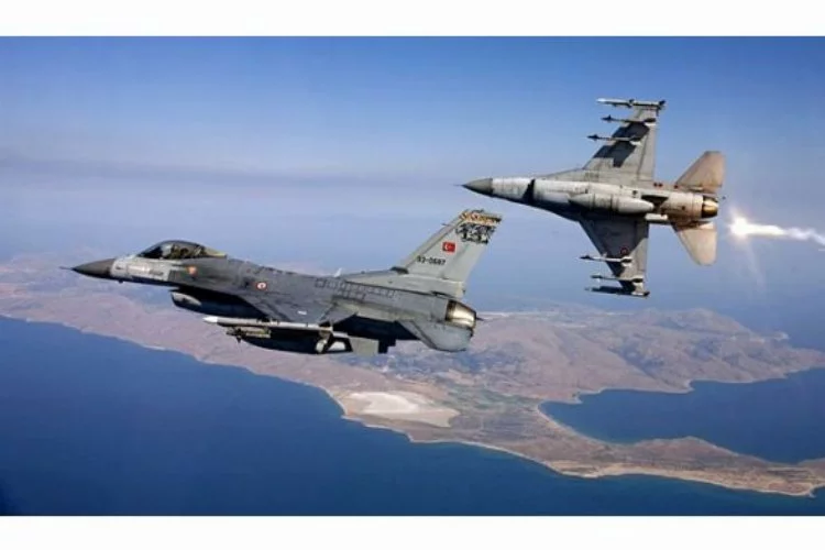 Türk jetleri PKK kamplarını bombaladı