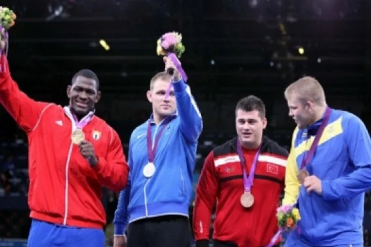 Olimpiyatlarda ilk madalyayı aldık