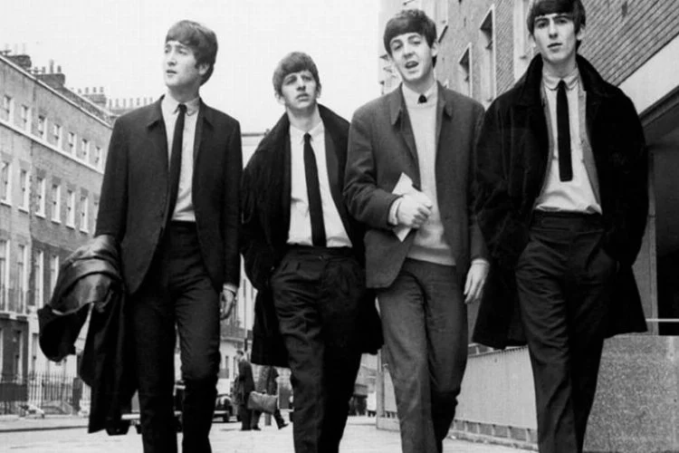 Beatles’ın “White” albümünün ilk kopyası açık artırmaya çıkıyor