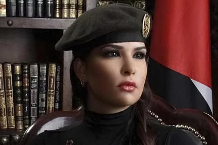 Eski güzellik kraliçesi IŞİD'e karşı savaşıyor