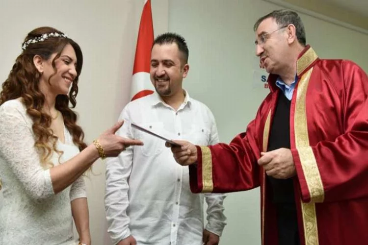Mustafakemalpaşa'da 14 Şubat'a özel nikah