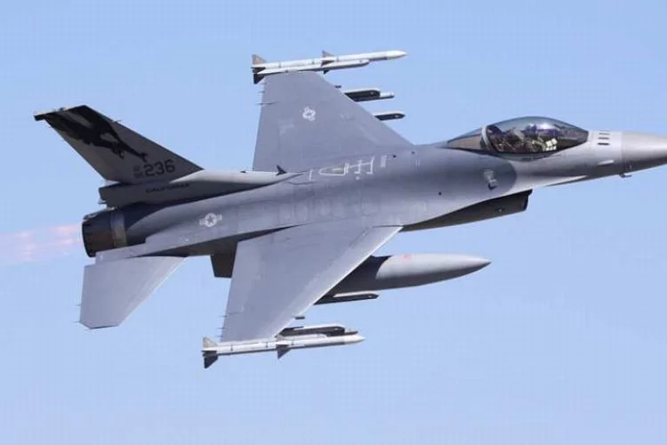 ABD Hava Kuvvetleri'ne ait F-16 düştü