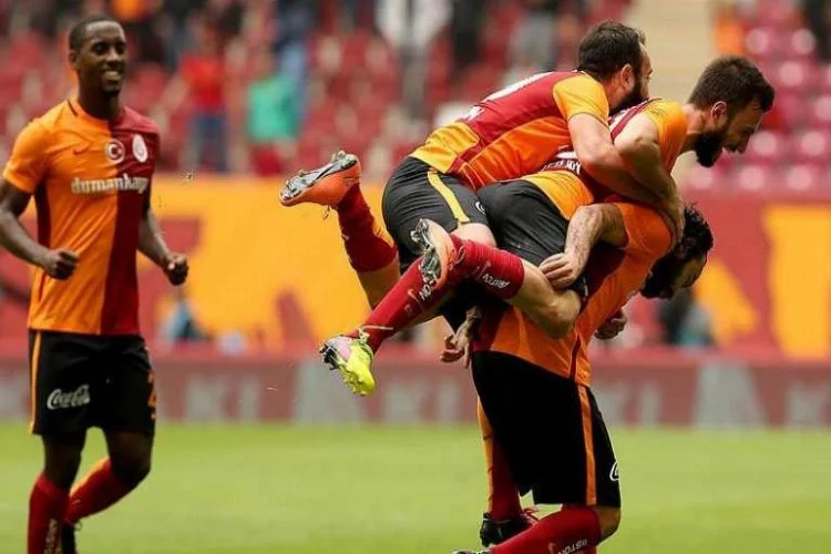 Galatasaray 7 hafta sona Kasımpaşa'ya patladı