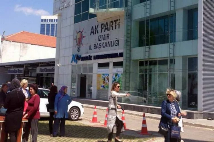 AK Parti il binasında zehirli gaz paniği