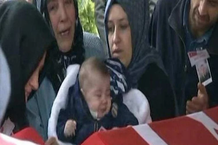 Erdoğan şehit Üsteğmen'in cenazesine katıldı