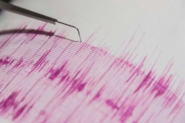 Akdeniz'de 4,2'lik korkutan deprem