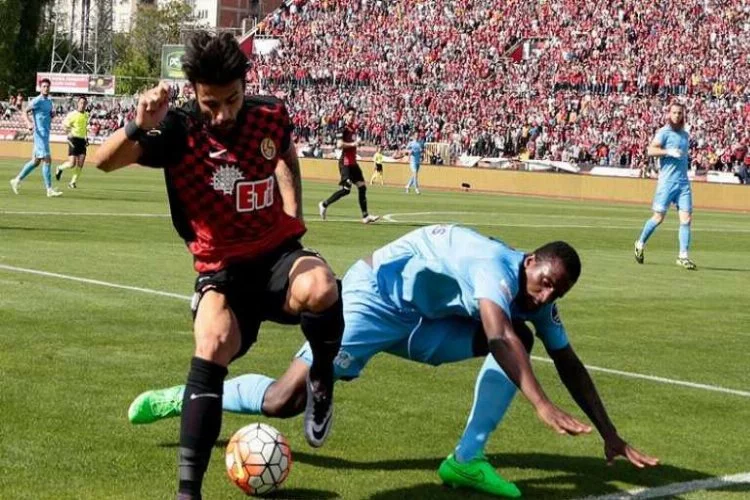 Eskişehir Trabzonspor'u yenip lige tutundu