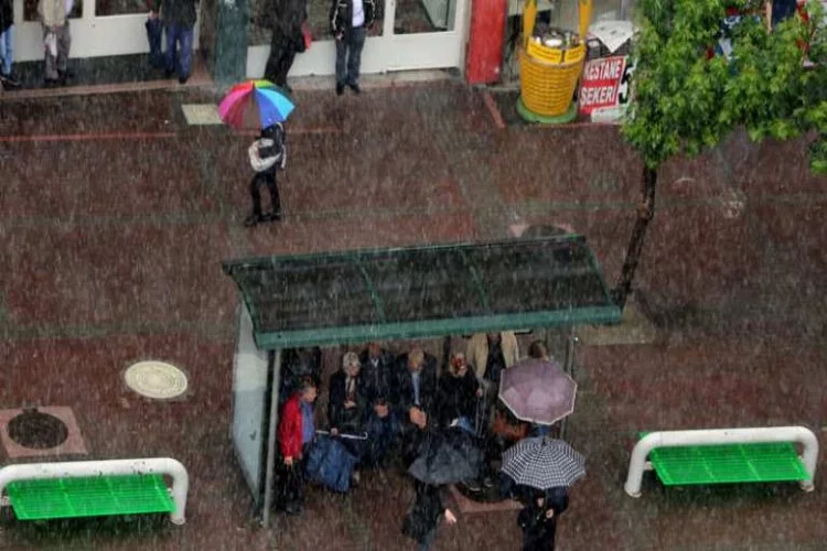 Sağanak yağış Bursa'yı vurdu