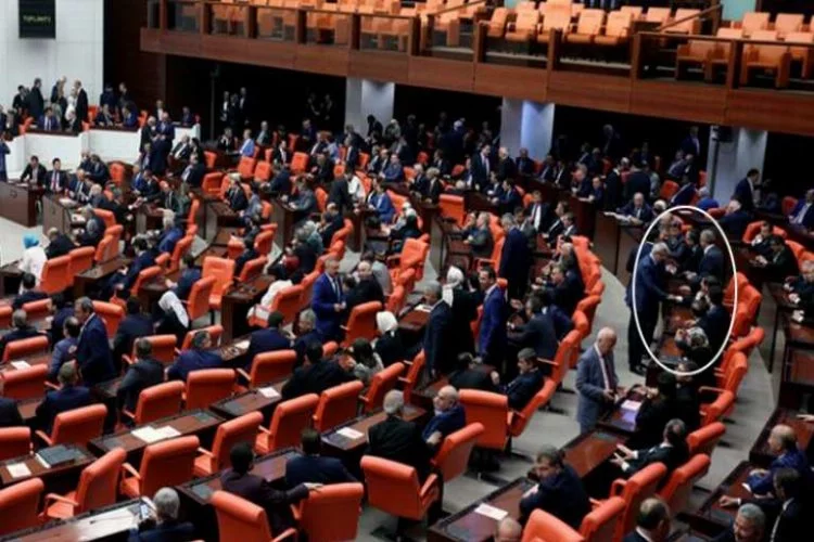 Davutoğlu Başbakanlık sonrası ilk kez TBMM'de