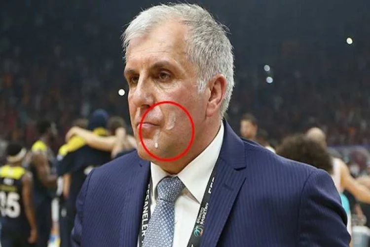 Galatasaray taraftarı Obradoviç'in yüzüne tükürdü