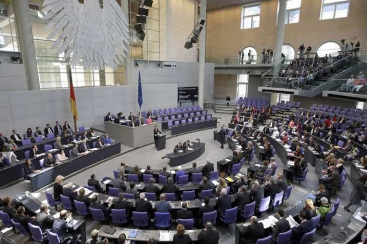Alman Meclisi'nden 'soykırım' iddialarına onay