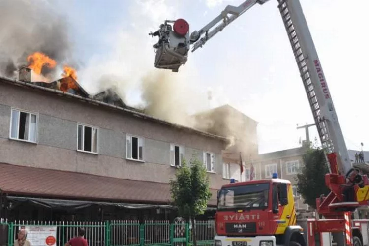 Bursa'daki kız yurdunda yangın paniği