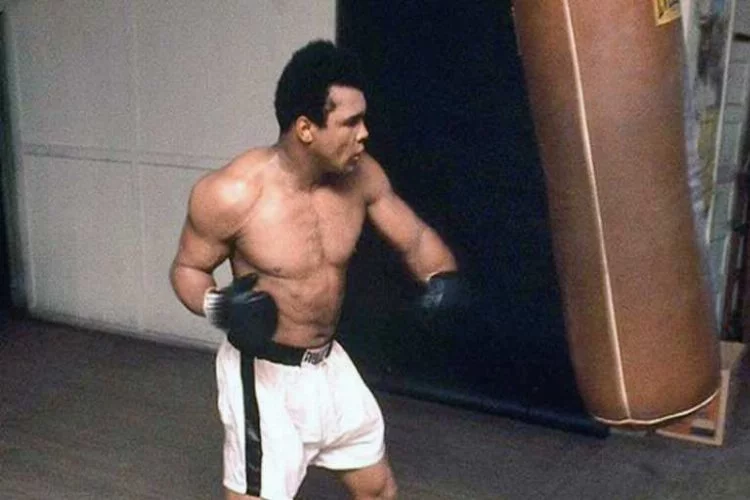 Ünlü isimler Muhammed Ali'yi unutmadı