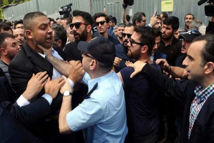 Kılıçdaroğlu'na mermi kovanı atanlar gözaltına alındı