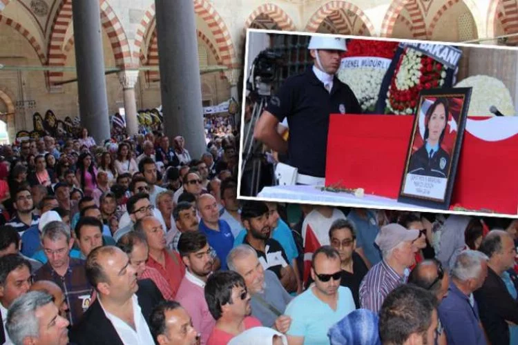 Şehit cenazesinde imam, Atatürk'ün adını anınca...