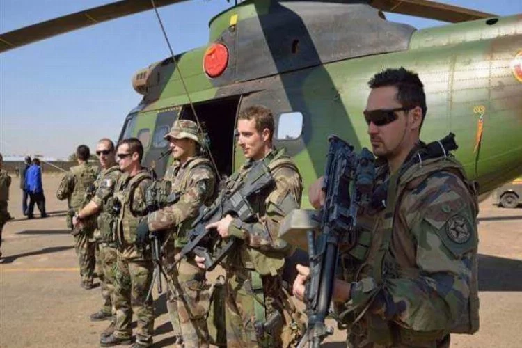Fransa askeri Kobani'de üs kuruyor