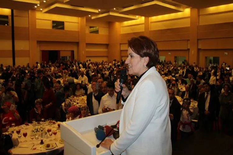 Meral Akşener'in iftarında skandal!