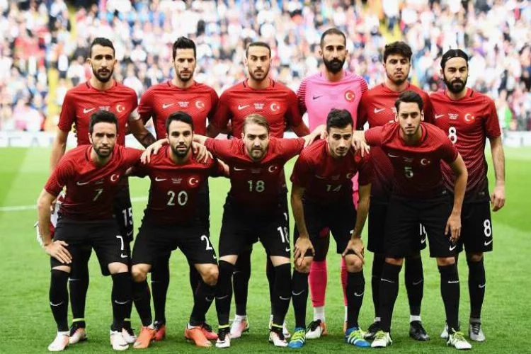 A Millilerin İspanya maçı ilk 11'i belli oldu