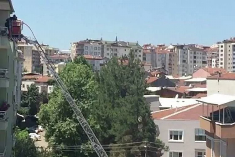 Bursa'da 6 katlı binadaki yangında can pazarı