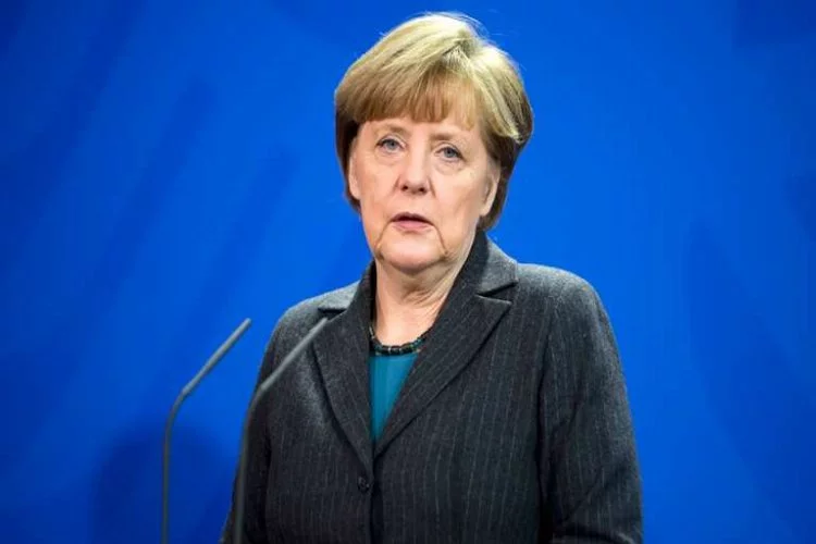 Merkel: 'Çirkinleşmeye gerek yok'