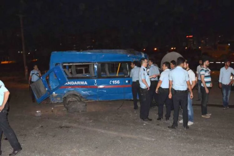 Şanlıurfa'da kahreden kaza: 5'i asker 12 yaralı