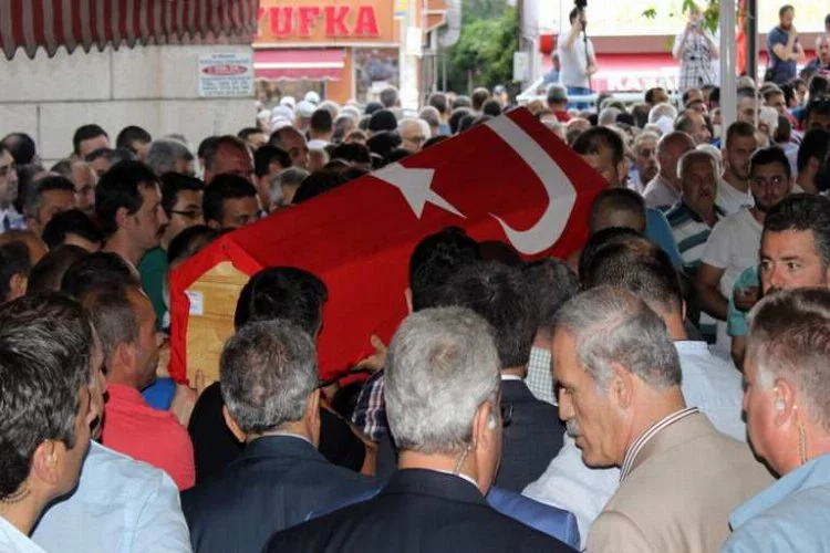 Hain saldırıda hayatını kaybeden Adem Kurt, Bursa'da toprağa verildi