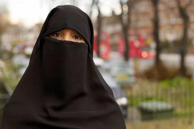 Artık kamuya açık alanda burka giyilemeyecek!