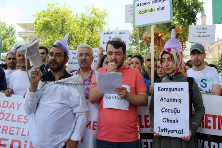 Bursa'da atanamayan öğretmenler 'delirdi'