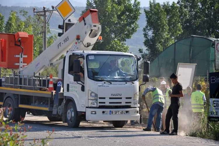 Bursa'da talihsiz kamyon sürücüsü akıma kapıldı