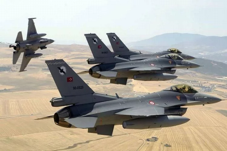 F-16'lar tüm Türkiye'de devriye geziyor