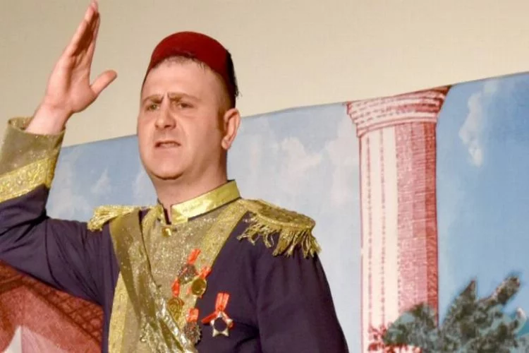 Bursa'da genç tiyatrocuyu ölüm sahnede yakaladı