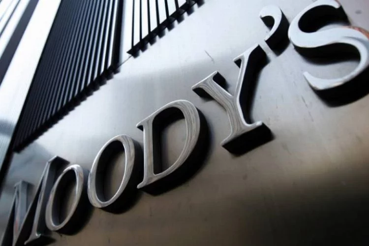Moody's Türkiye'yi izlemeye aldı