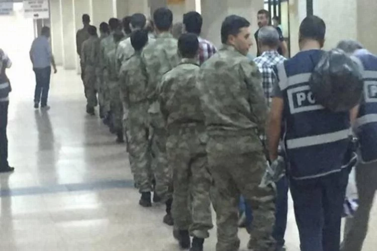 Askeri okul öğrencileri tutuklandı