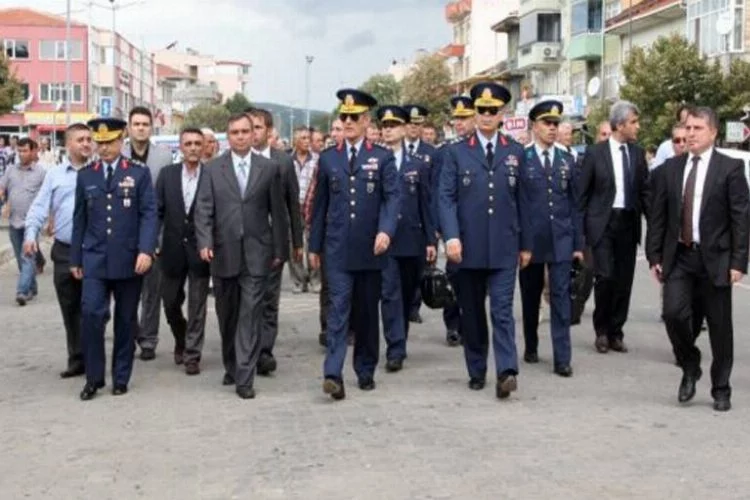 Erdoğan'a suikast düzenleyen o komutanlar aynı karede
