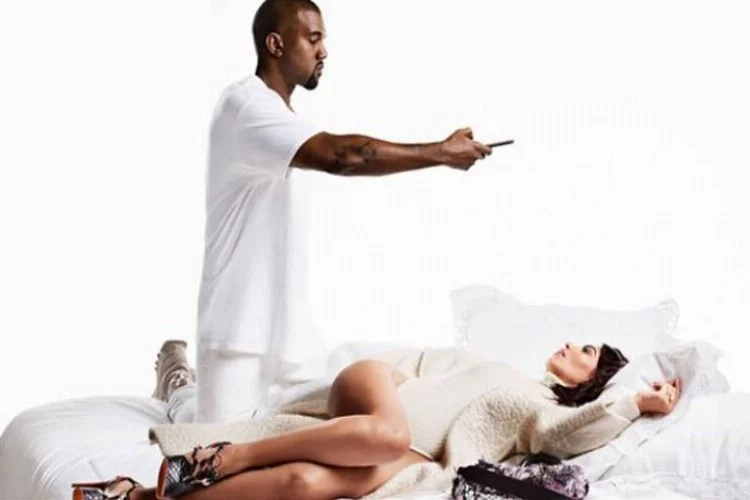Kim Kardashian ve Kanye West yatakta!