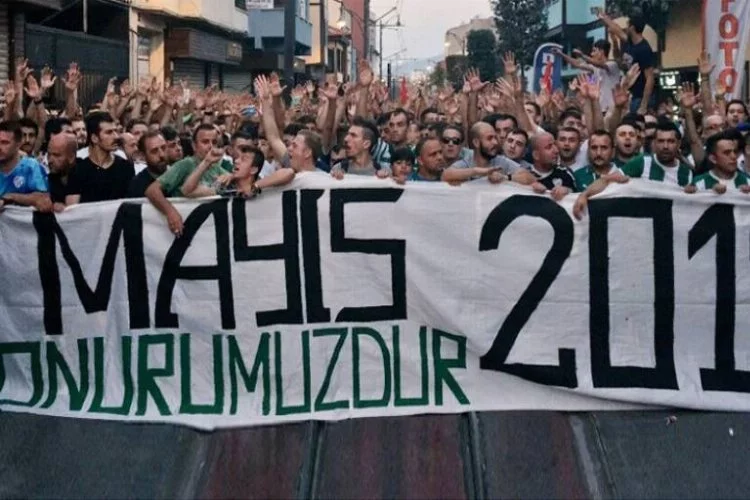 Bursaspor taraftarı 7 Mayıs için tek yürek oldu