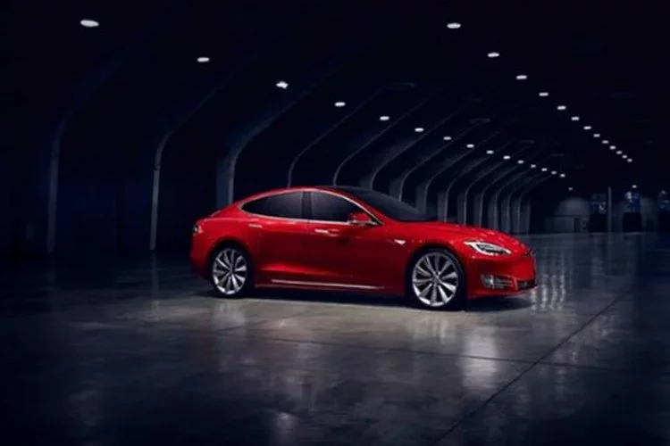 Tesla'dan yeni araba bataryası