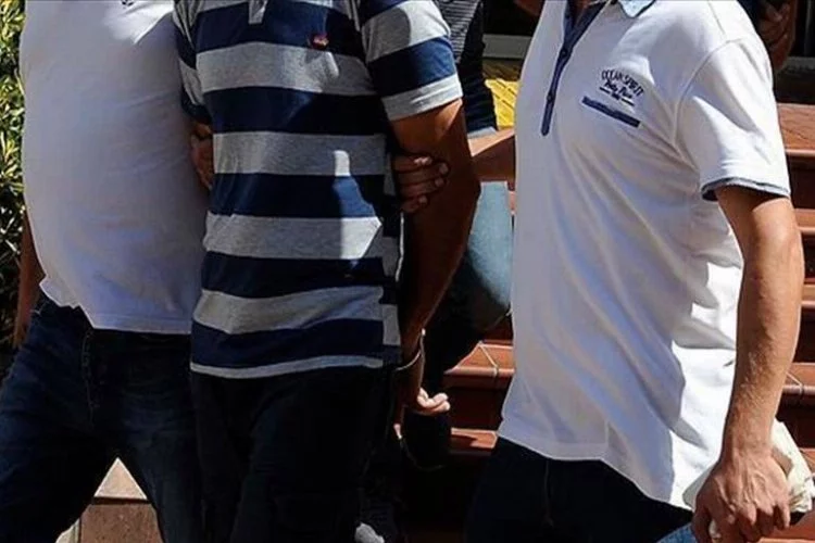 Bursa'da FETÖ operasyonunda 3 tutuklama