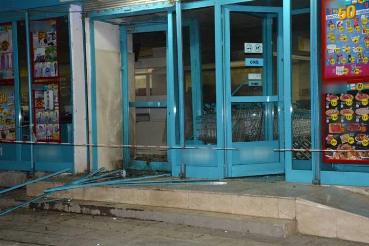 Diyarbakır'da markete EYP'li saldırı