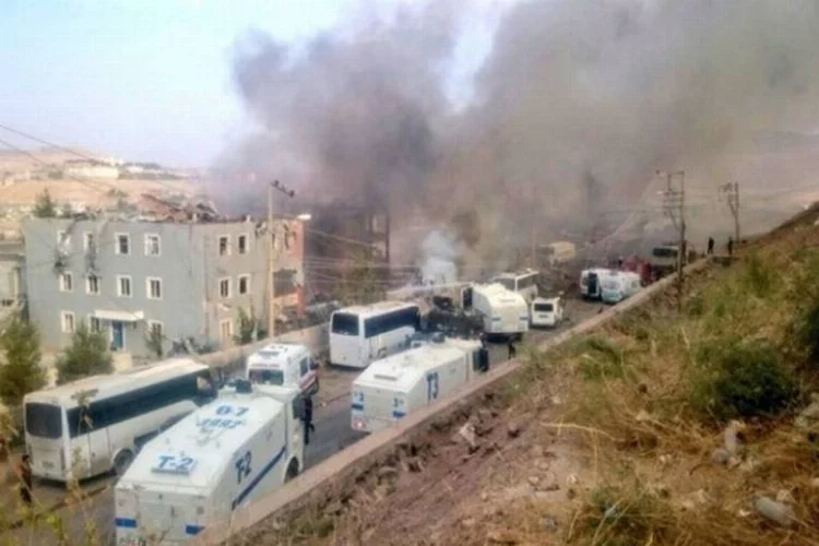 PKK'dan bomba yüklü araçla saldırı! 11 polis şehit, 78 yaralı