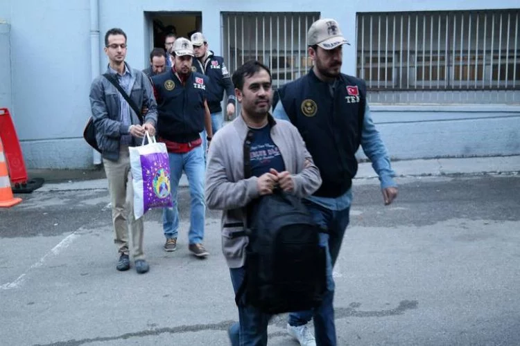 Bursa'da FETÖ soruşturmasında 16 tutuklama