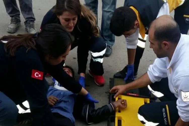 Bursa'da okul müdürü küçük çocuğa çarptı!