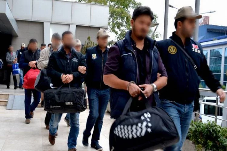 Bursa'da ByLock kullanan 15 polis tutuklandı