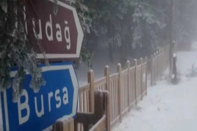 Meteoroloji uyarmıştı! Beklenen kar Bursa'ya düştü