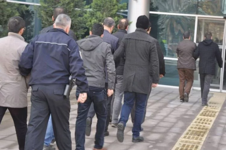 Bursa'da iş adamlarına FETÖ operasyonu